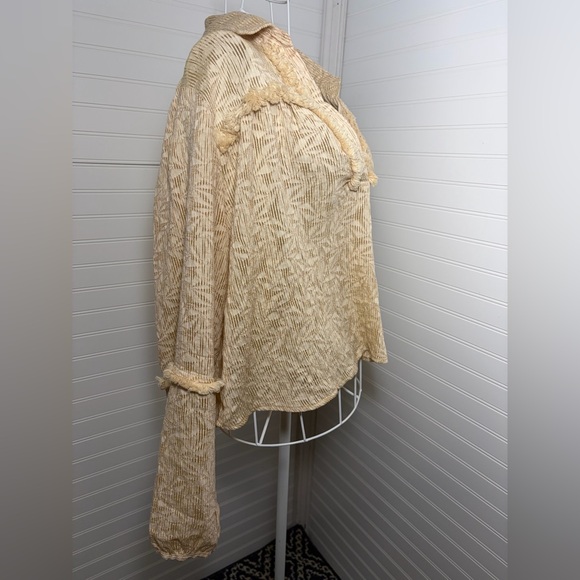 Solitaire Beige Textured Women's Blouse - Picture 5 of 7